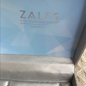 Like new sterling silver diamond necklace